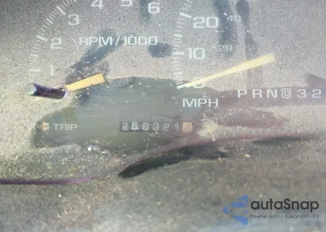 1999 Chevrolet Suburban 1500 Lt z USA, uszkodzony, nr VIN 3GNEC16R9XG102418